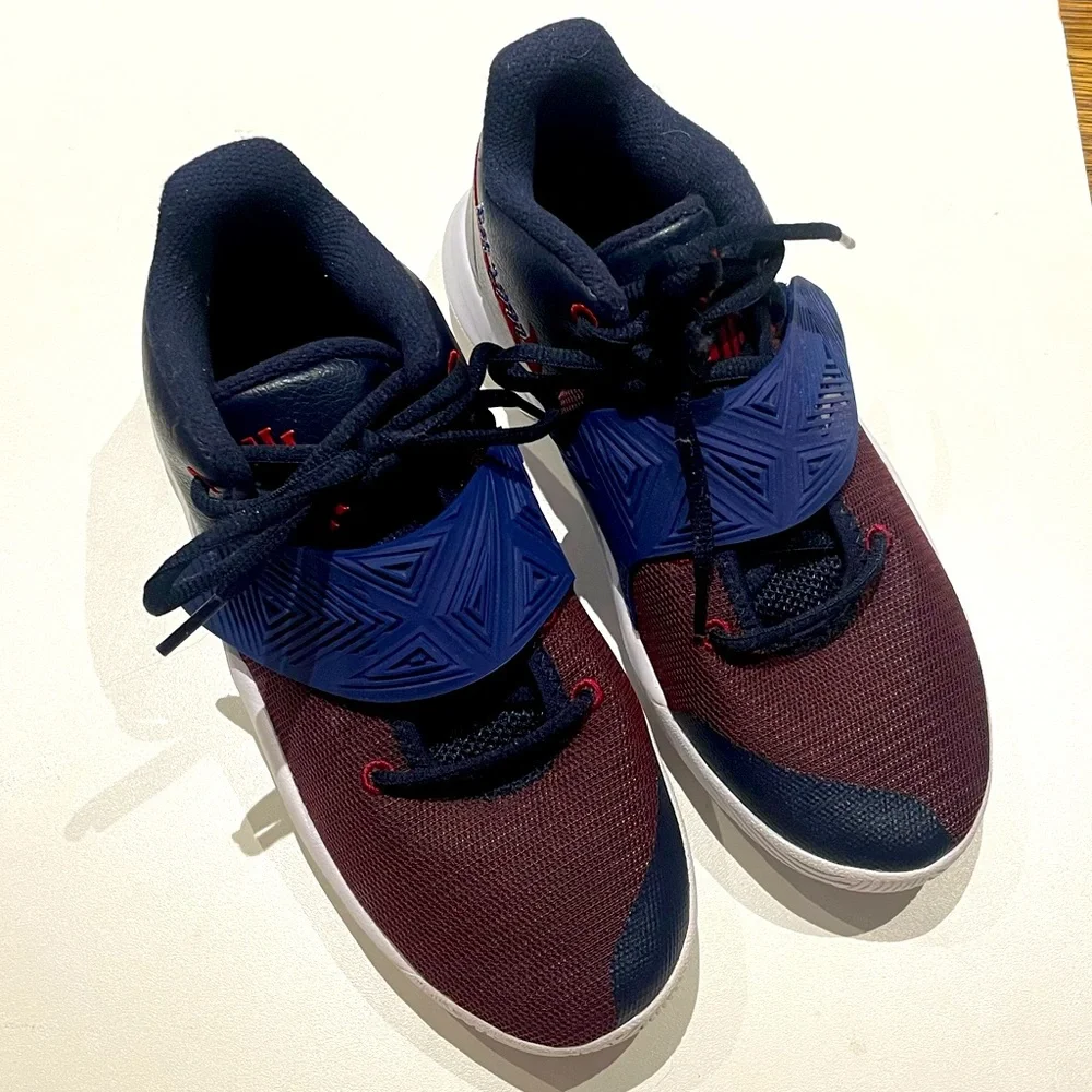 Nike Kyrie Flytrap 3 GS 'Obsidian Gym Red' NWB